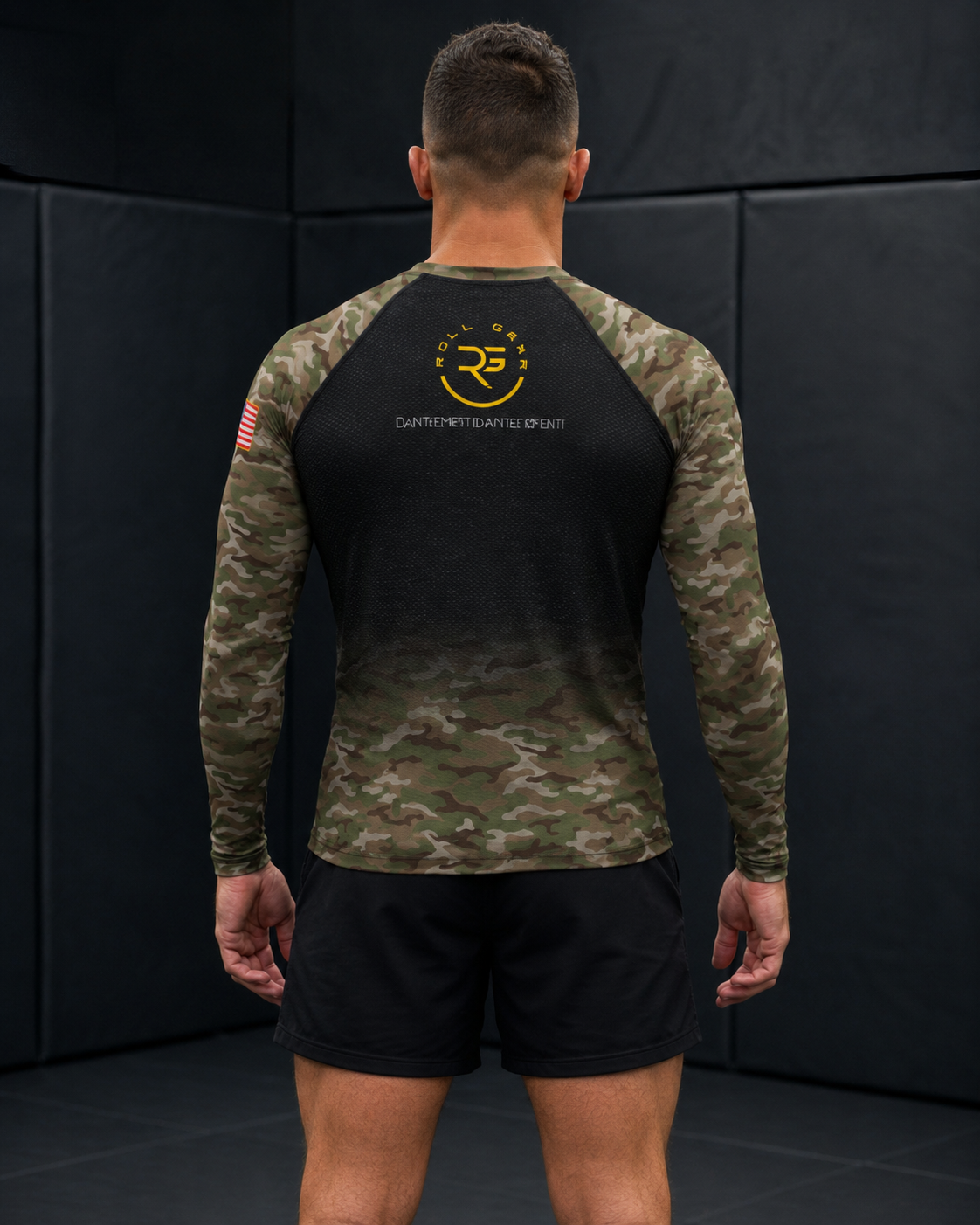 Roll Gear Men's Army Classic Long Sleeve Rash Guard, back view, alternate photo.
